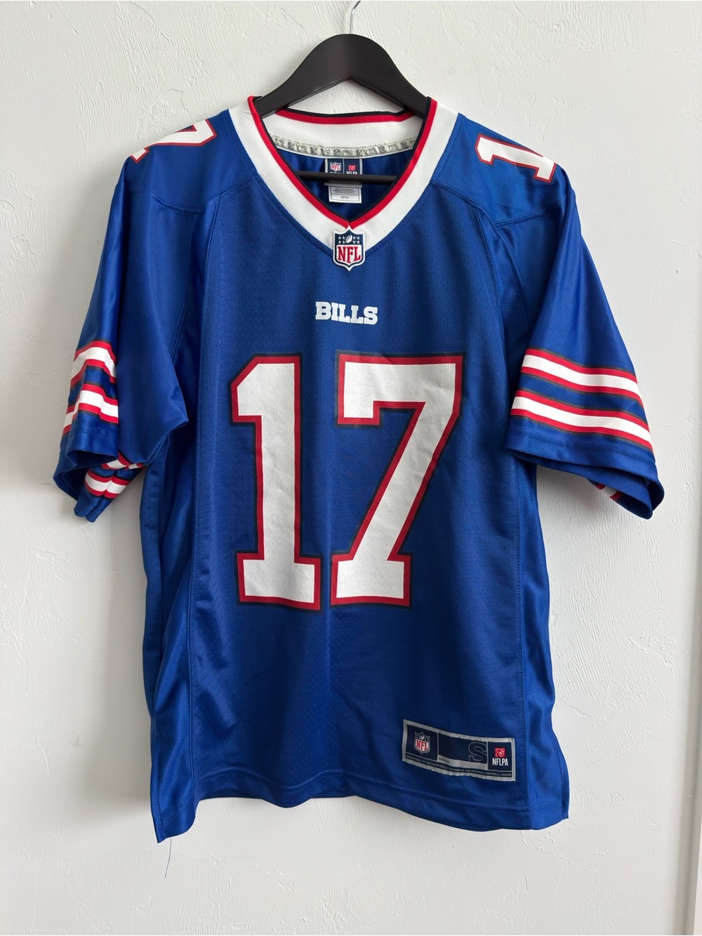 NFL NWOT Buffalo Bills Josh Allen #17 Jersey
Men’s size S Blue